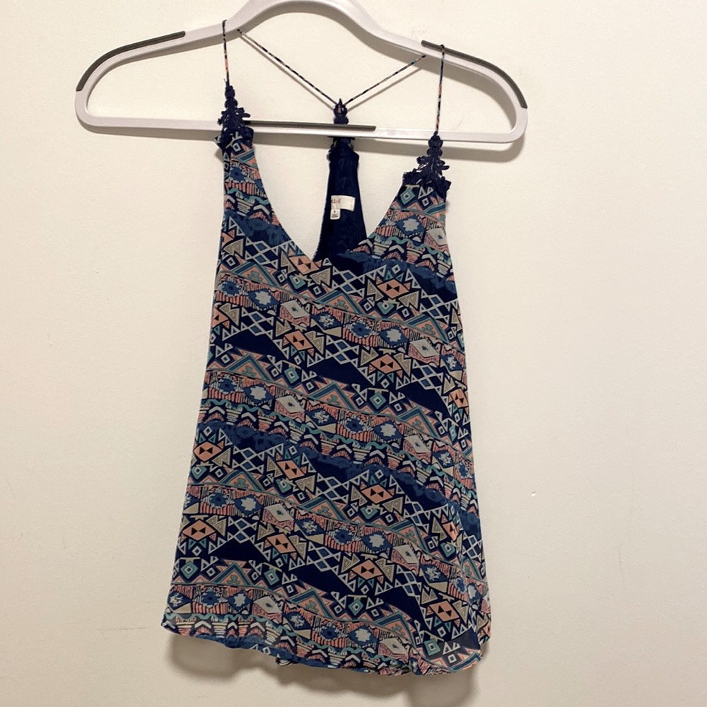 Size Small Geometric print tank top